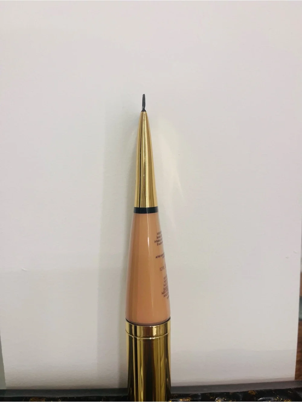 Estee Lauder Liquid Foundation Tube — Wheat / Beige Shade
